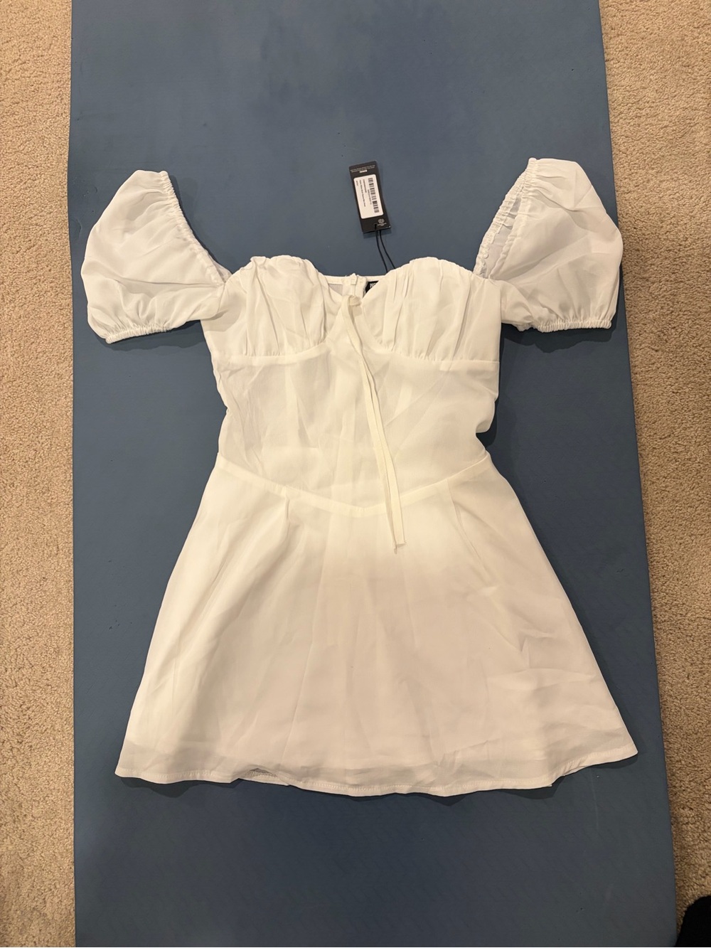 NWT PrettyLittleThing Petite White Shortsleeve Mini Dress